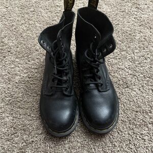 Dr. Martens soft Leather